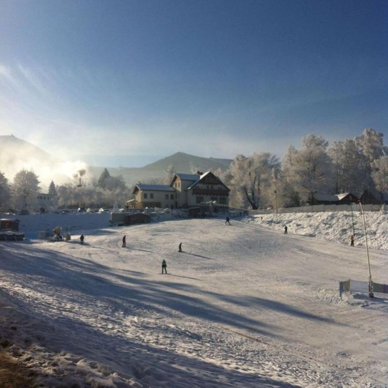 Przystanek Bavaria - Sauny, Parking Oraz Wstep Do Parku Bajek W Cenie! كارباش المظهر الخارجي الصورة