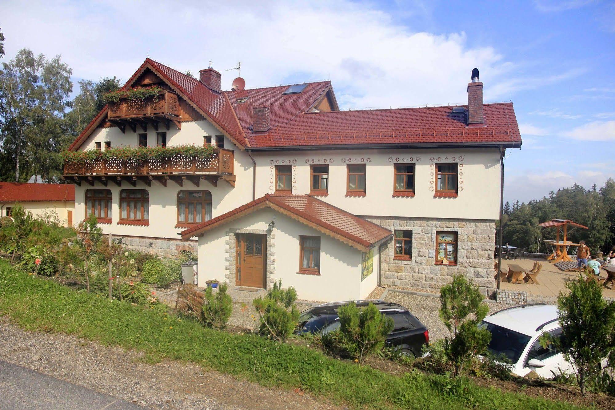 Przystanek Bavaria - Sauny, Parking Oraz Wstep Do Parku Bajek W Cenie! كارباش المظهر الخارجي الصورة
